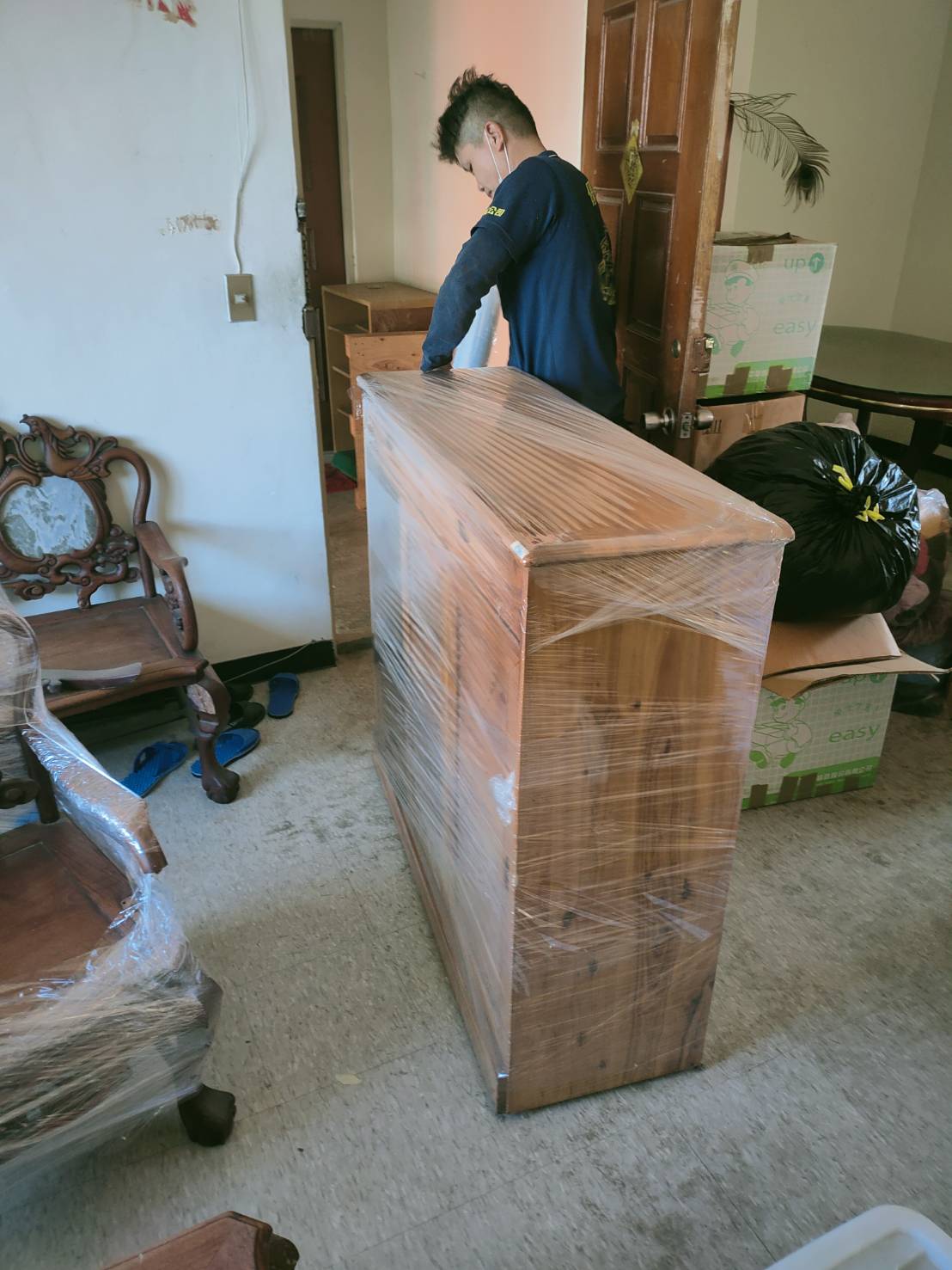 無論實木家具、爬樓梯 只要需要上新搬家一定完成！